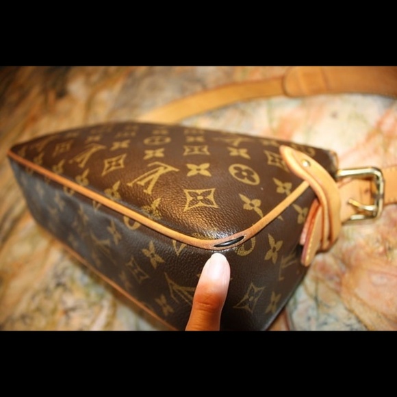 Louis Vuitton Hudson PM shoulder bag - Picture 4 of 13
